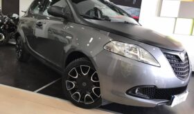 Lancia ypsilon 1.3multijet 95cv MOMODESIGN