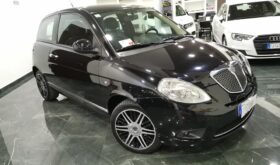 Lancia Ypsilon Elle 1.2 adatta ai neo patentati