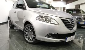 Lancia Ypsilon 1.3 MJT 95 cv PLATINO